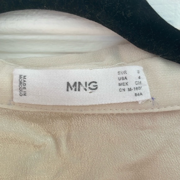 Mango size 4 cream button up y2k 90s - Picture 3 of 6